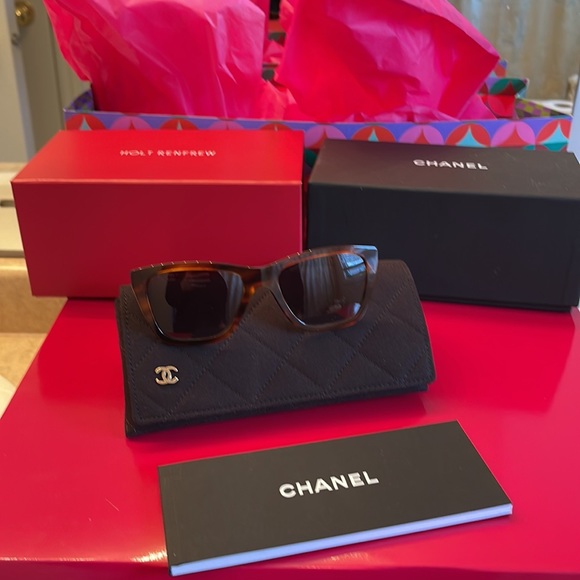 CHANEL Pantos Sunglasses New Collection brand new with kit from Holt Renfrew - Picture 8 of 17
